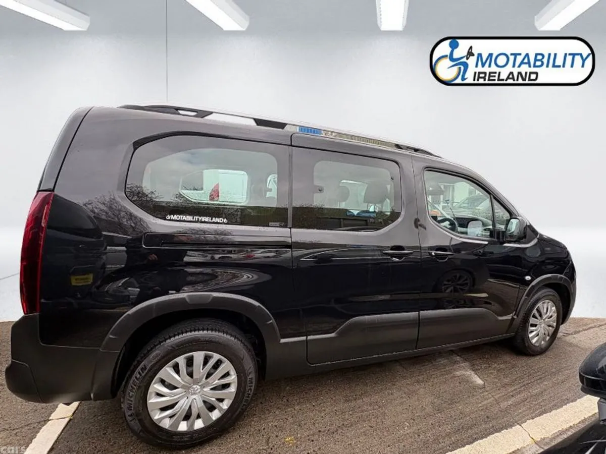 Peugeot Rifter MPV, Diesel, 2021, Black