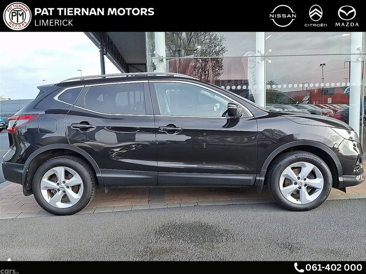 Nissan Qashqai MPV, Petrol, 2020, Black