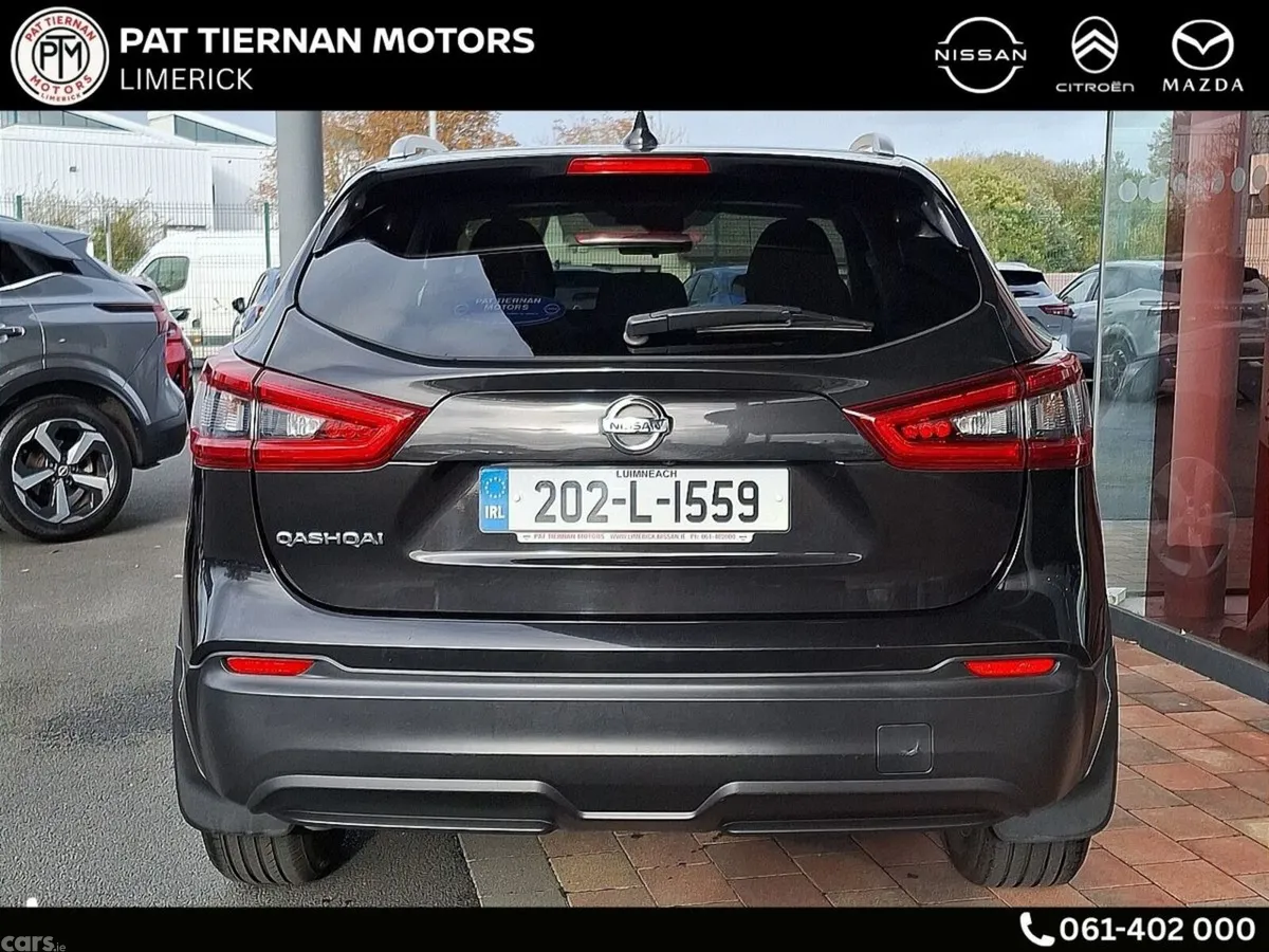 Nissan Qashqai MPV, Petrol, 2020, Black