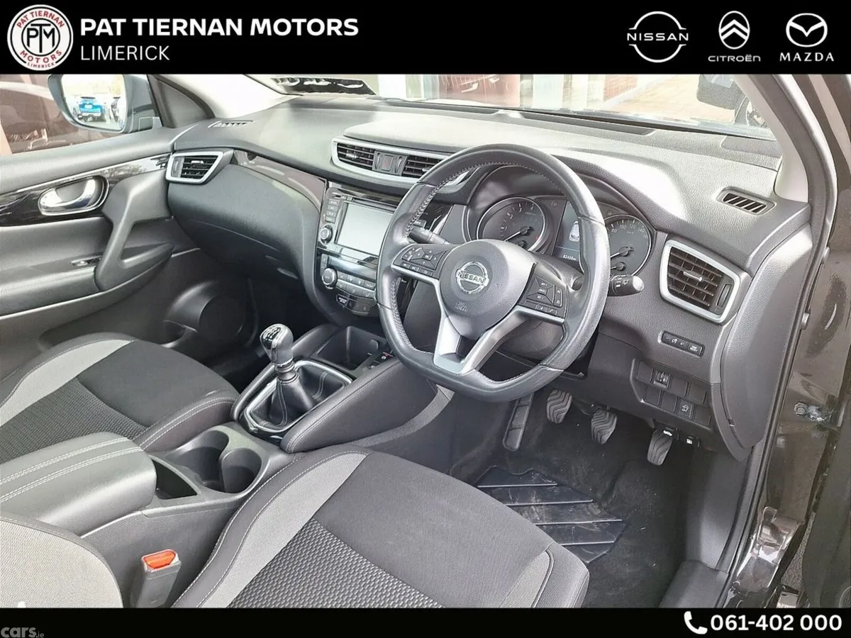 Nissan Qashqai MPV, Petrol, 2020, Black