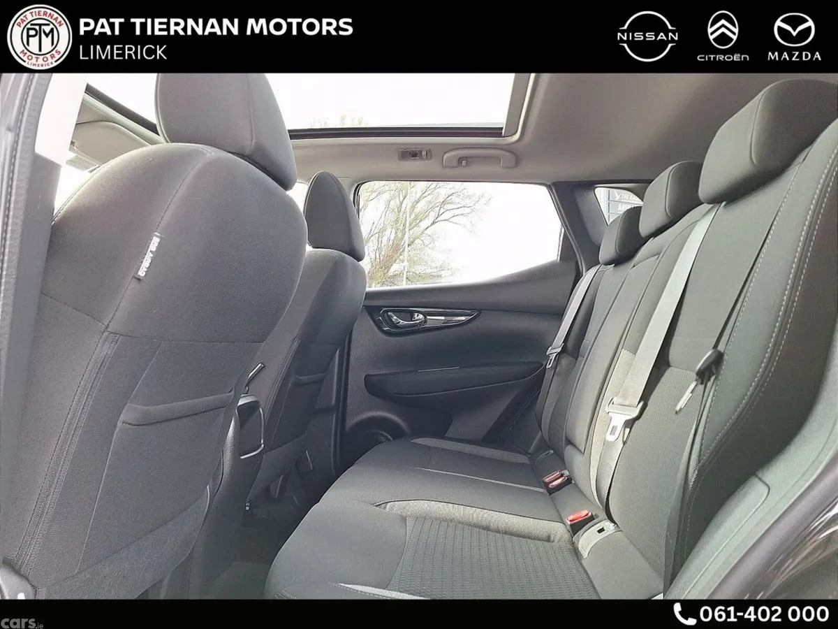 Nissan Qashqai MPV, Petrol, 2020, Black
