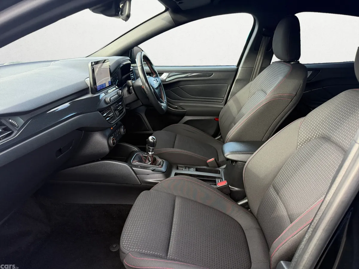 Ford Focus Hatchback, Diesel, 2019, Black