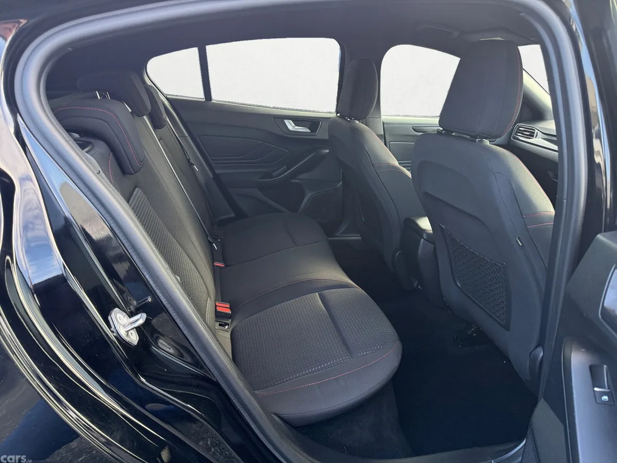 Ford Focus Hatchback, Diesel, 2019, Black