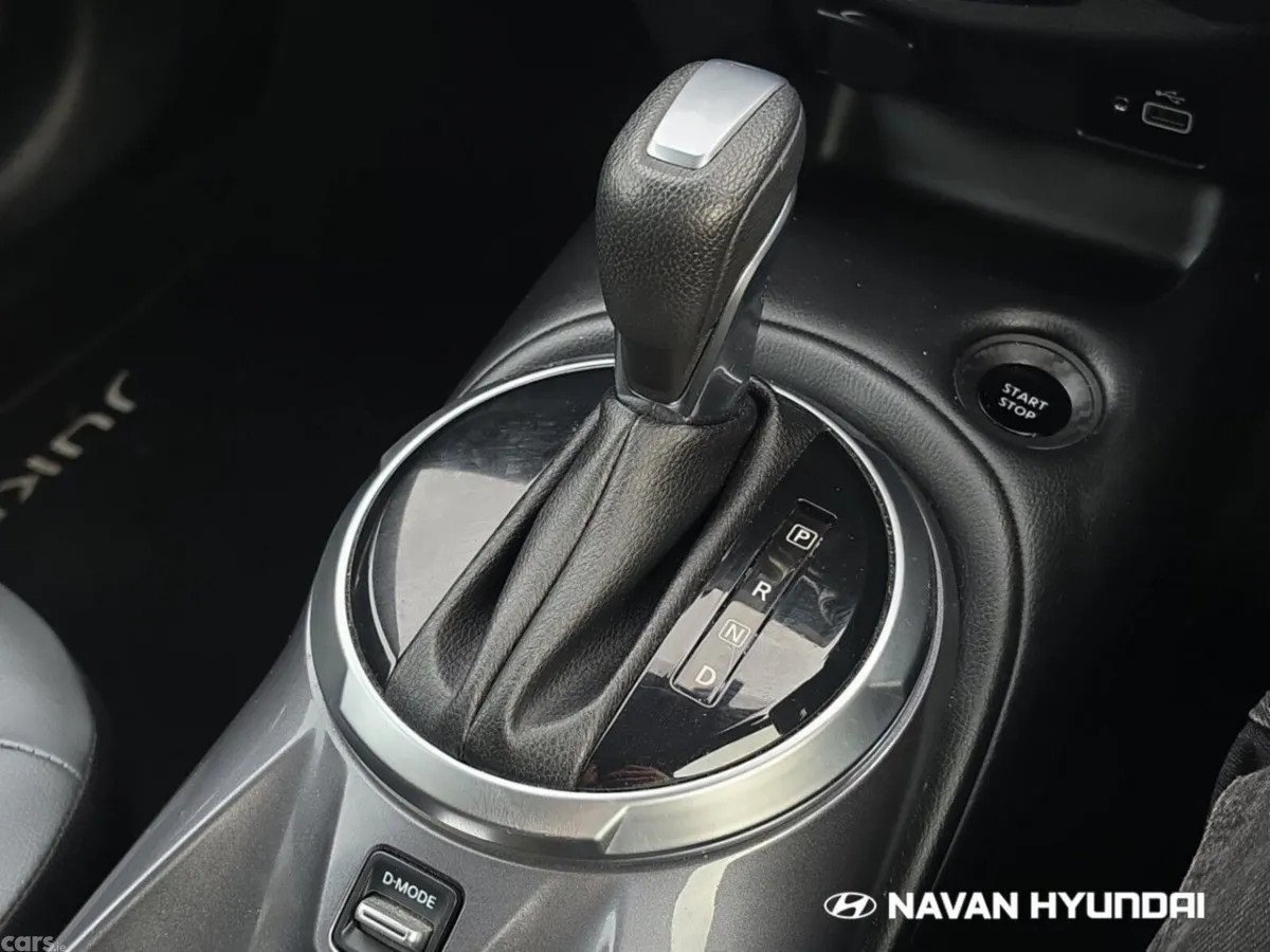 Nissan Juke SUV, Petrol Hybrid, 2023, Red