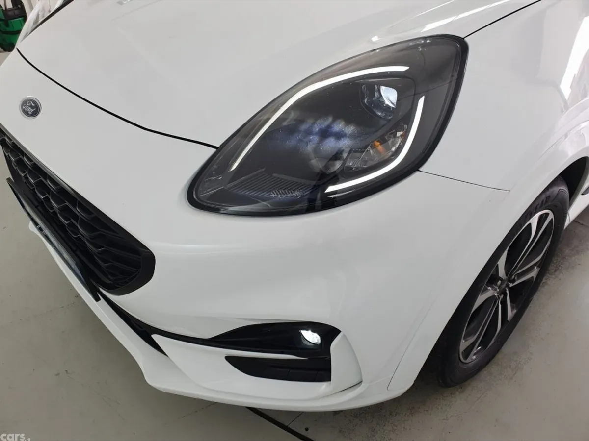 Ford Puma MPV, Petrol, 2023, White