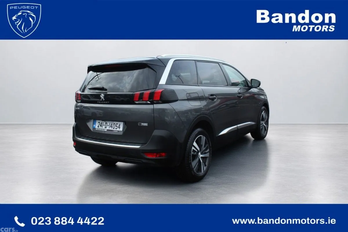 Peugeot 5008 MPV, Diesel, 2024, Grey