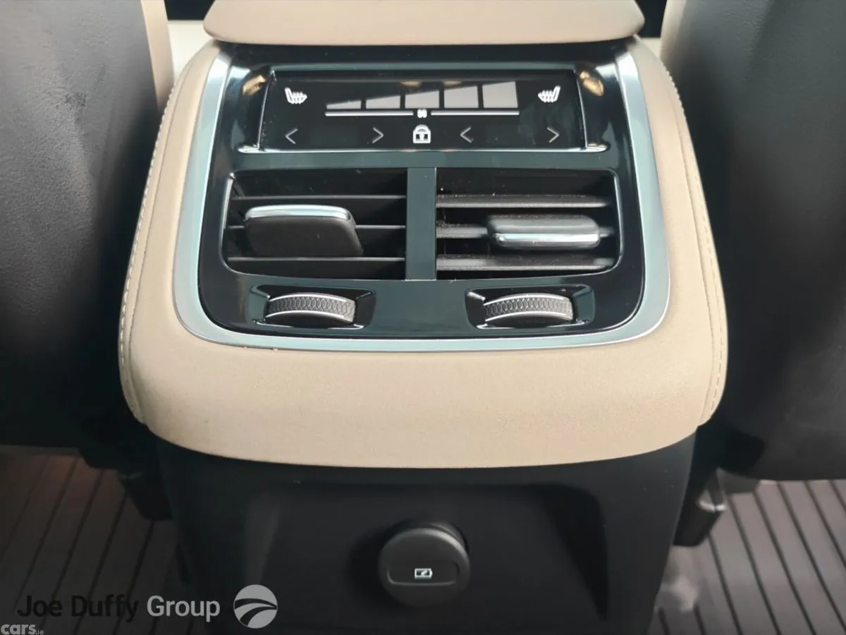 Volvo XC90 SUV, Petrol Plug-in Hybrid, 2025, Grey