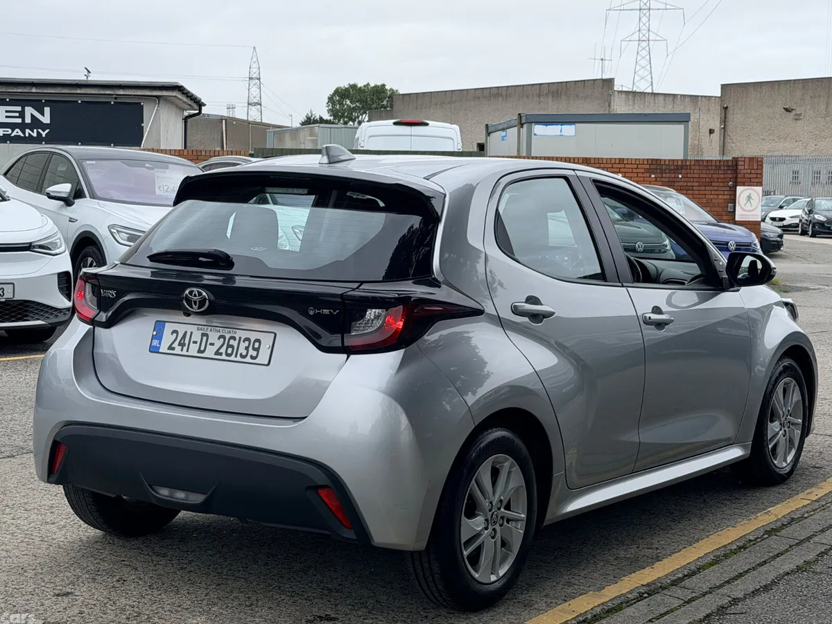 Toyota Yaris Hatchback, Petrol Hybrid, 2024, Grey