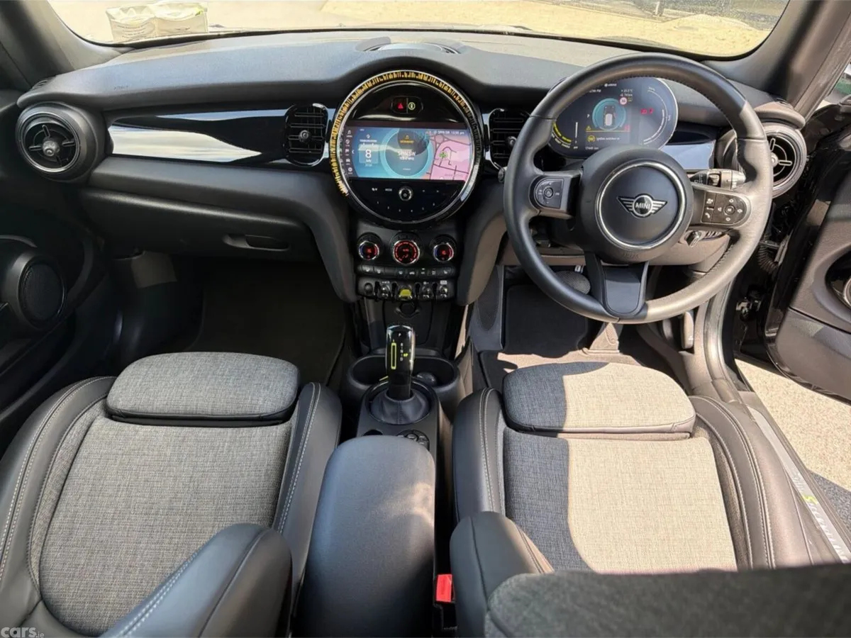 Mini Cooper Hatchback, Electric, 2023, Black