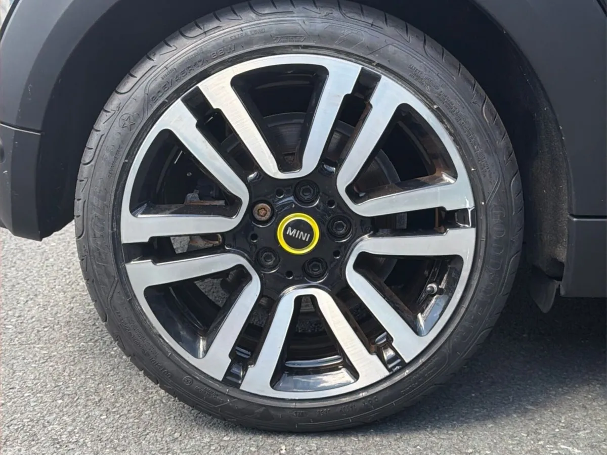 Mini Cooper Hatchback, Electric, 2023, Black