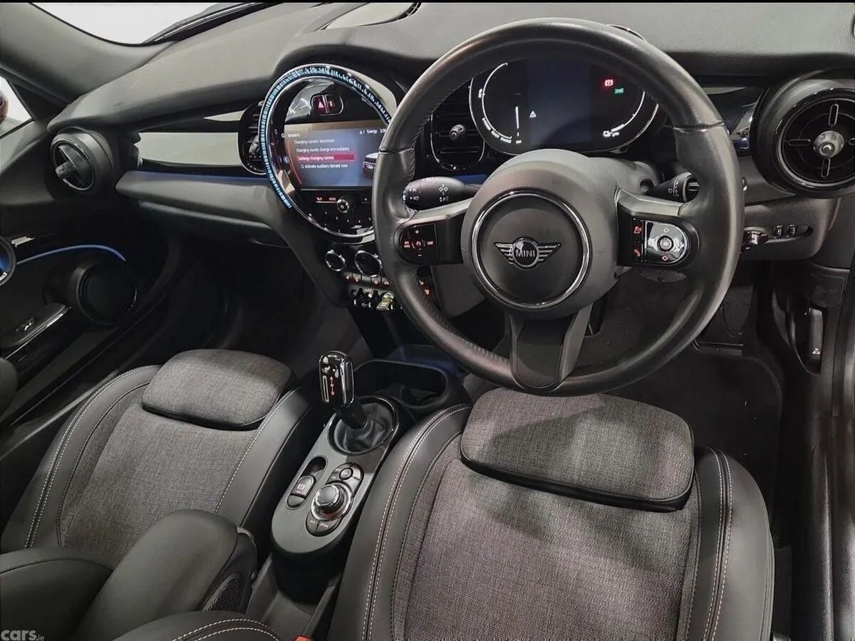 Mini Cooper Hatchback, Electric, 2023, Red