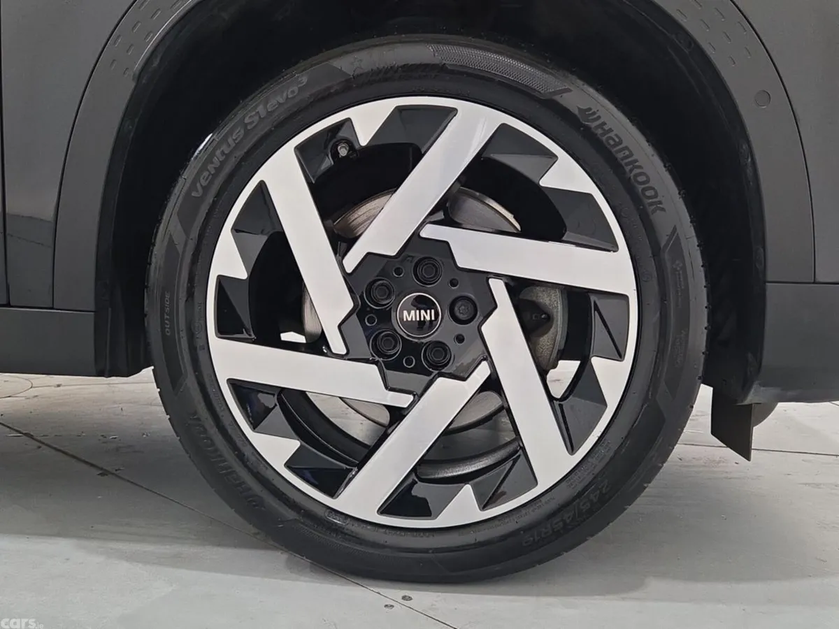 Mini Countryman SUV, Petrol Hybrid, 2024, Black