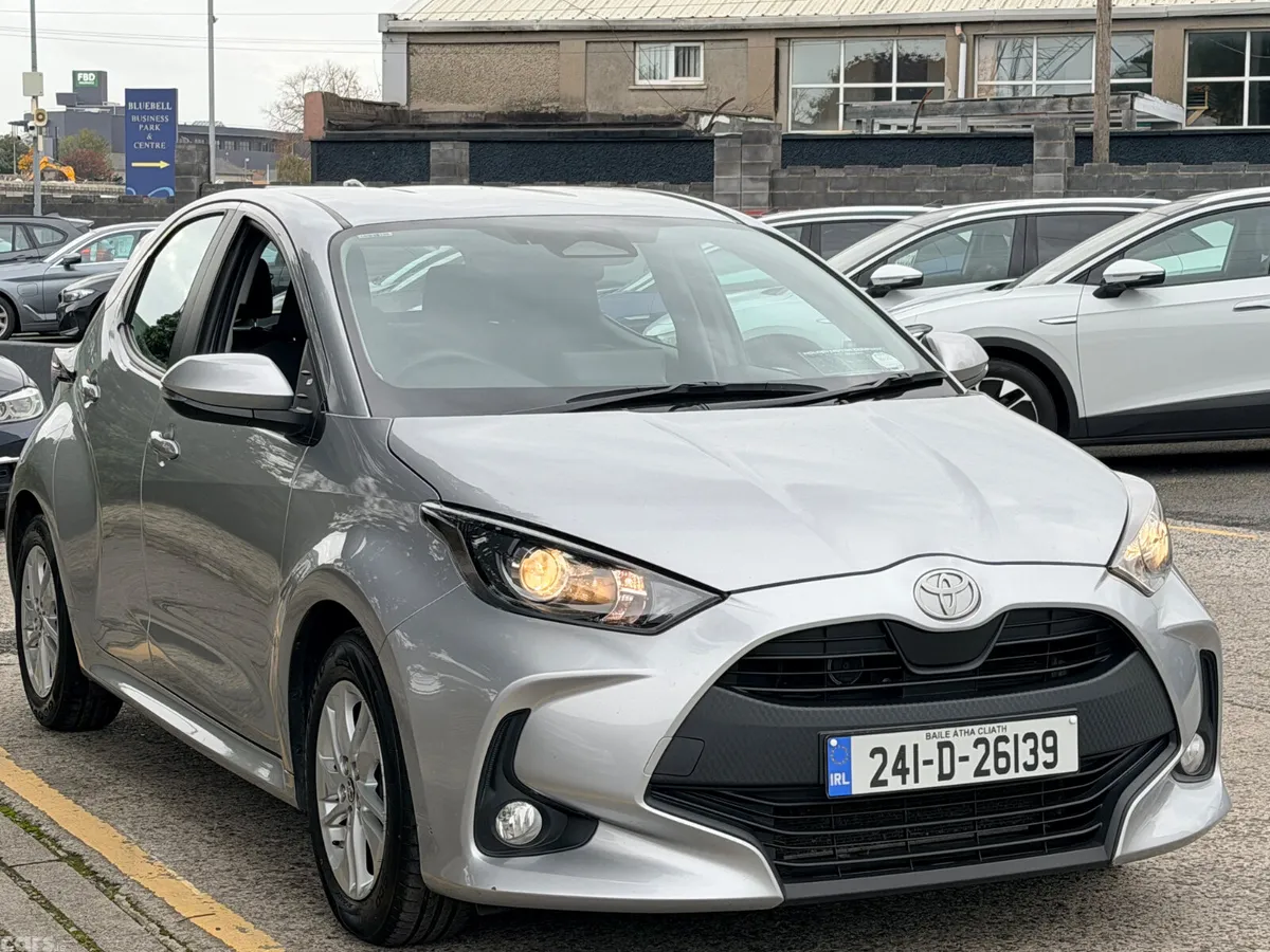 Toyota Yaris Hatchback, Petrol Hybrid, 2024, Grey