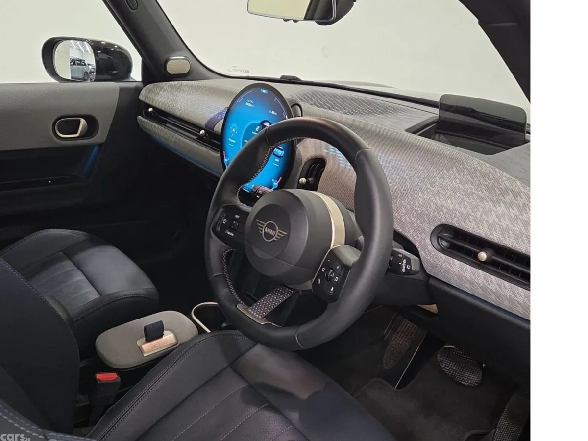 Mini Cooper Hatchback, Petrol, 2026, Black