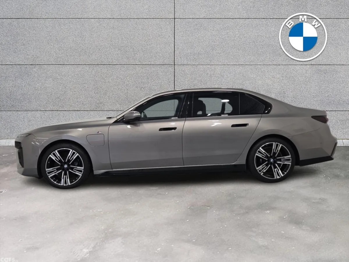 BMW 7-Series Saloon, Petrol Plug-in Hybrid, 2023, Grey