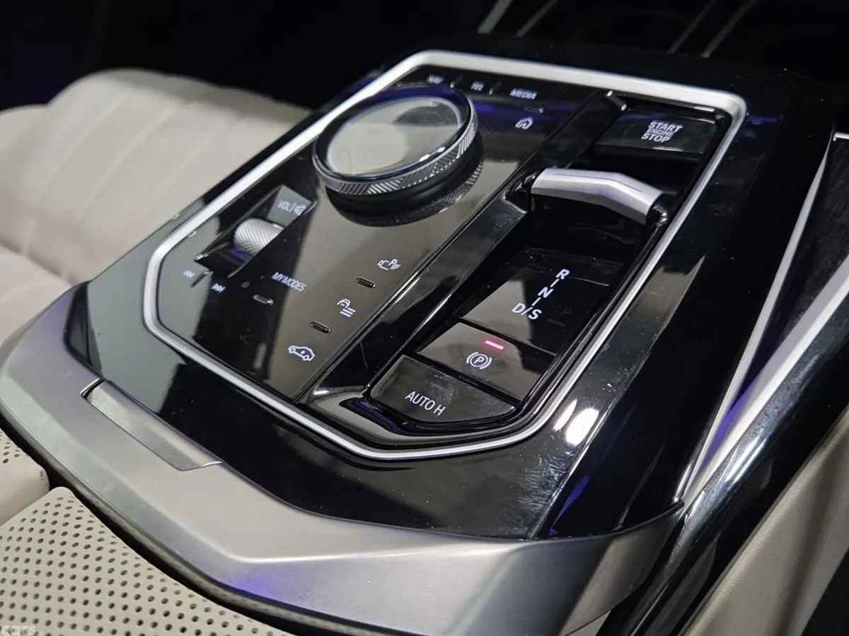 BMW 7-Series Saloon, Petrol Plug-in Hybrid, 2023, Grey