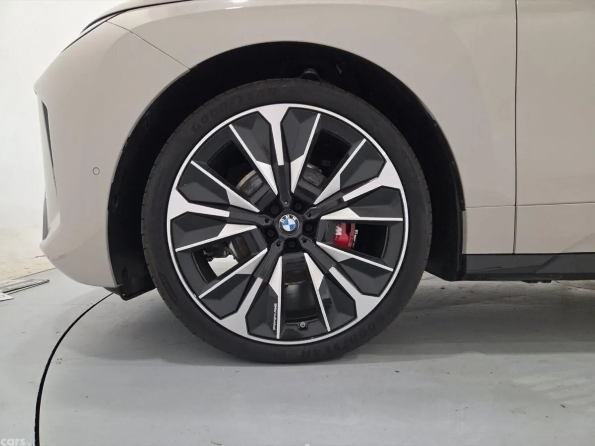 BMW iX SUV, Electric, 2026, Grey