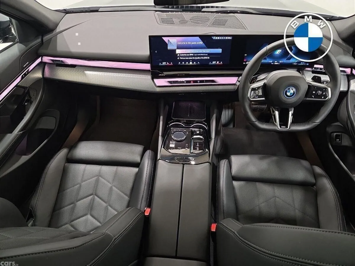 BMW 5-Series Estate, Petrol Plug-in Hybrid, 2026, Blue