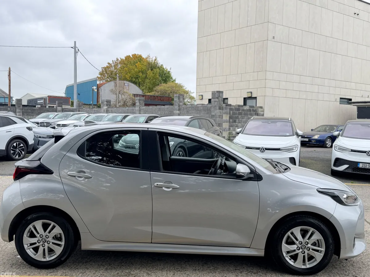 Toyota Yaris Hatchback, Petrol Hybrid, 2024, Grey