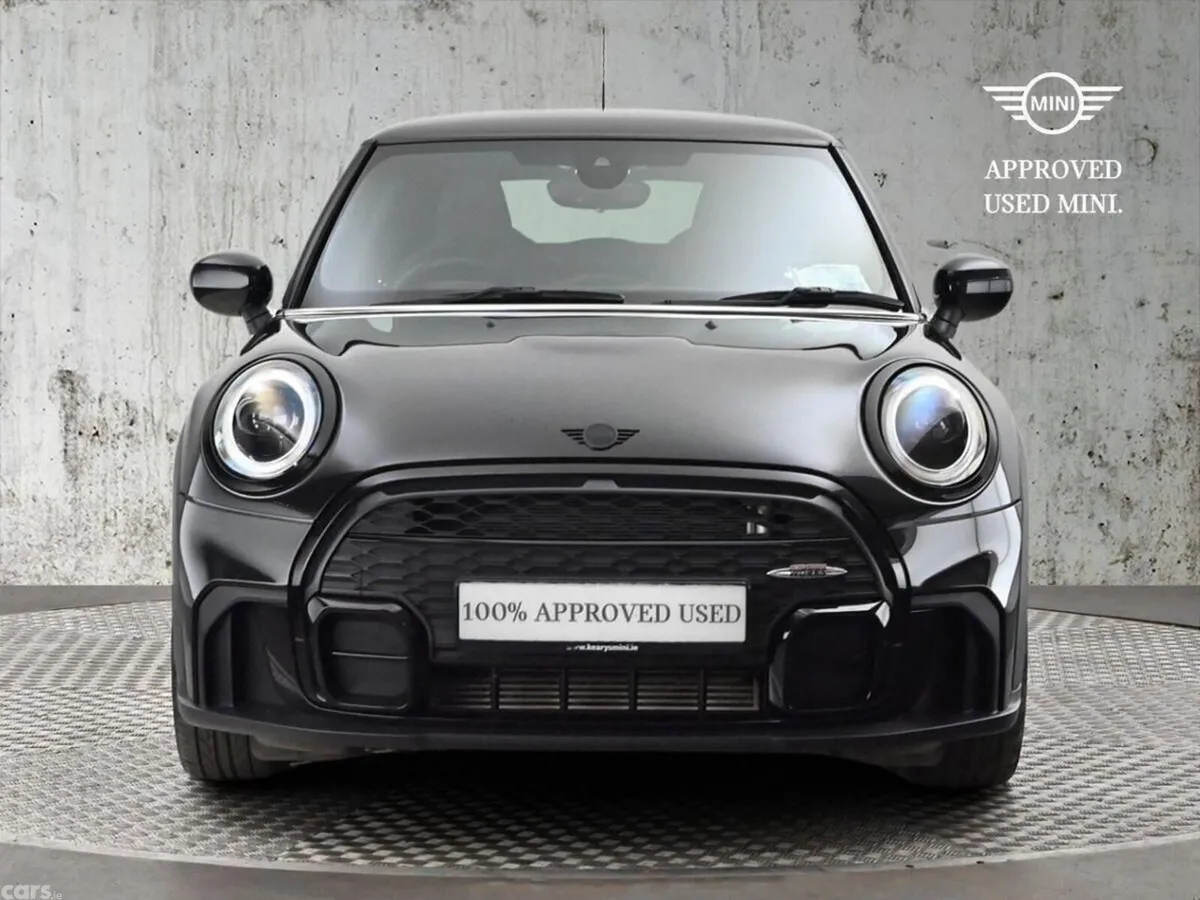 Mini Cooper Hatchback, Petrol, 2023, Black