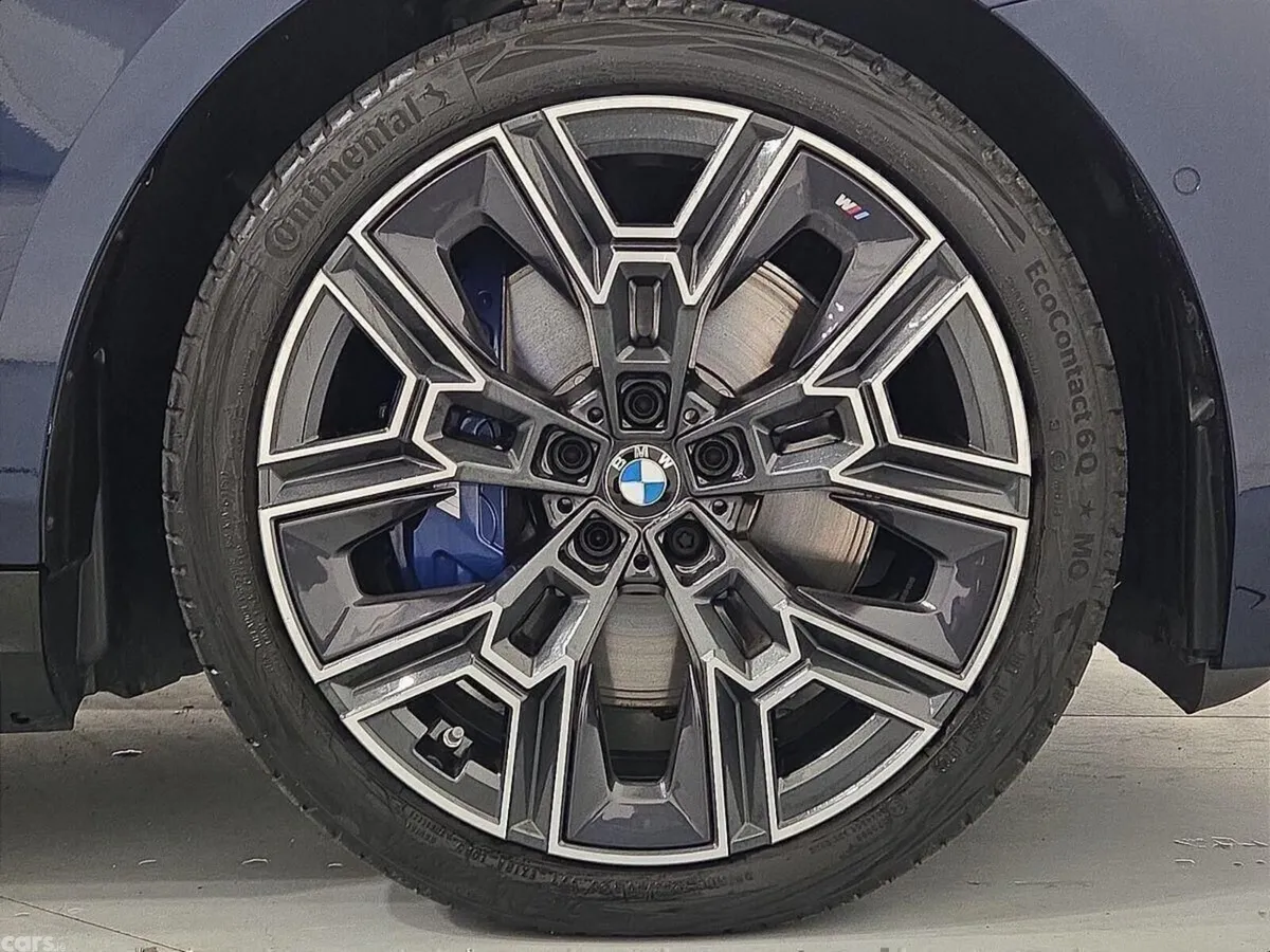 BMW 5-Series Estate, Petrol Plug-in Hybrid, 2026, Blue