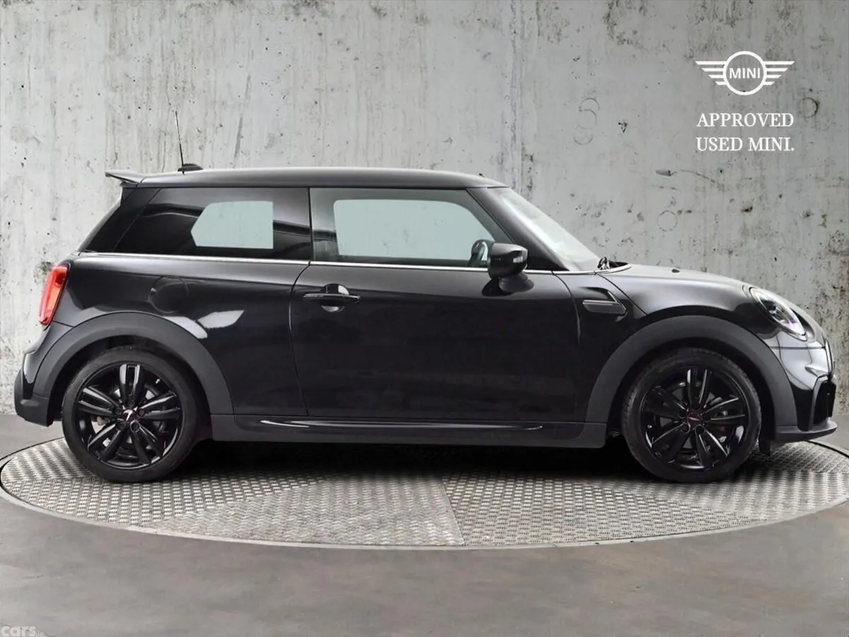 Mini Cooper Hatchback, Petrol, 2023, Black