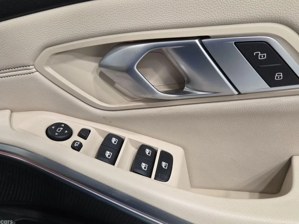 BMW 3-Series Saloon, Diesel Hybrid, 2022, Blue