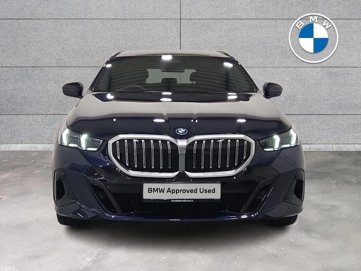 BMW 5-Series Estate, Petrol Plug-in Hybrid, 2026, Blue