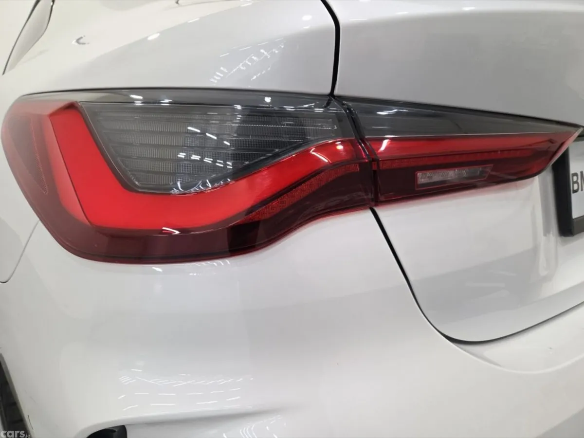 BMW 4-Series Coupe, Diesel Hybrid, 2022, White
