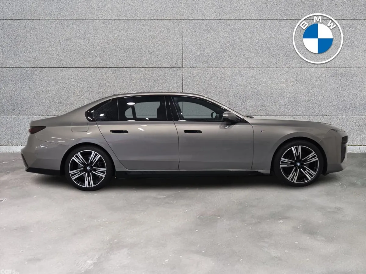 BMW 7-Series Saloon, Petrol Plug-in Hybrid, 2023, Grey