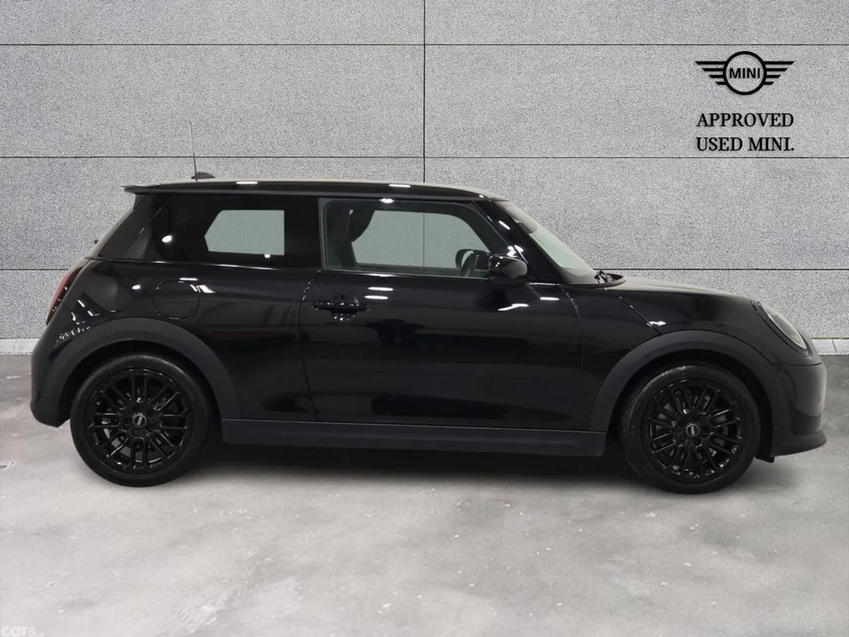 Mini Cooper Hatchback, Petrol, 2026, Black