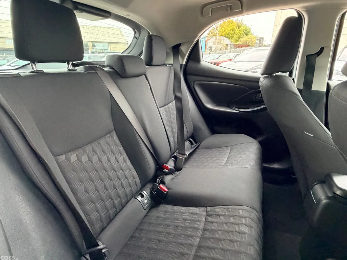 Toyota Yaris Hatchback, Petrol Hybrid, 2024, Grey