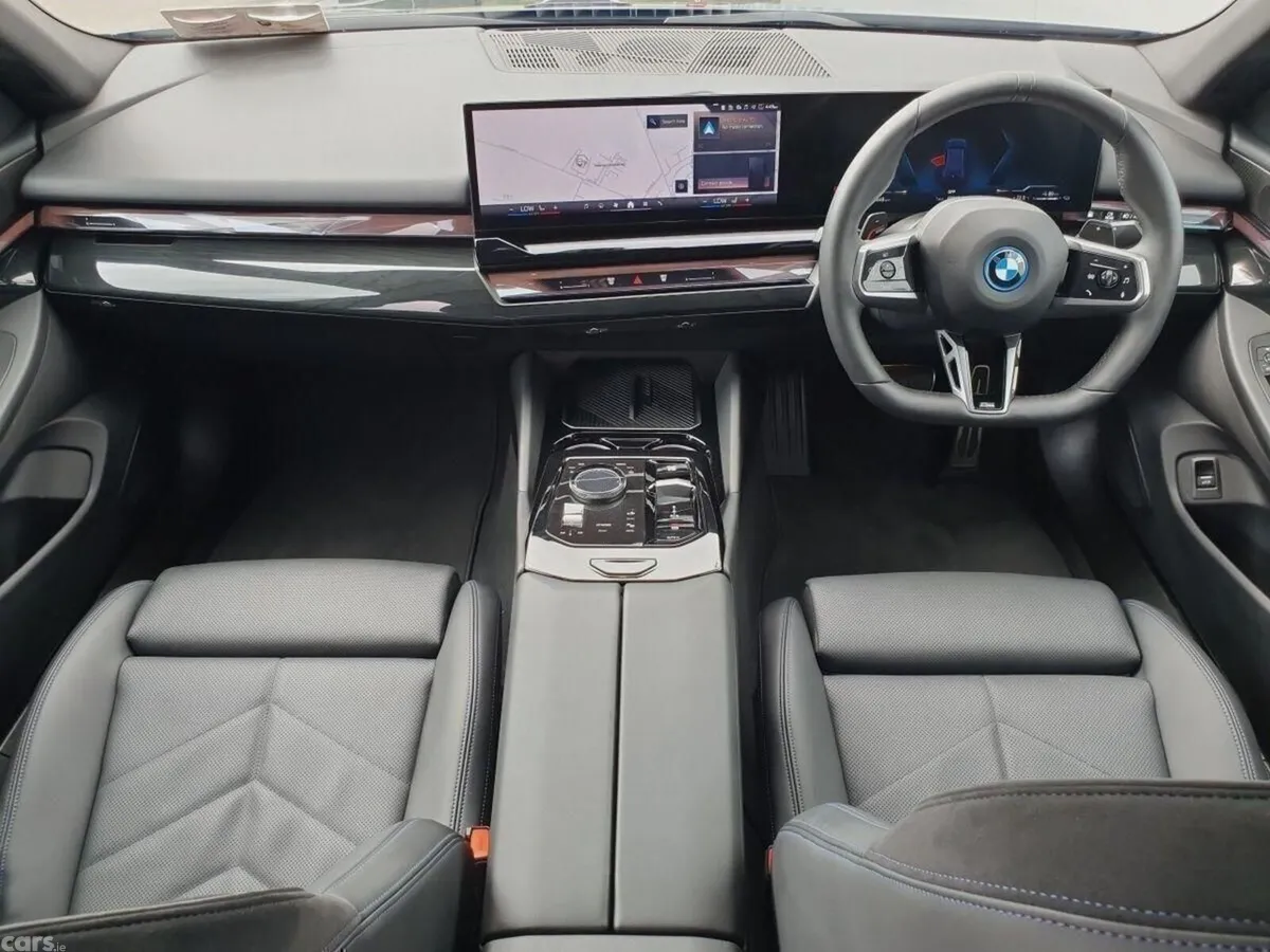 BMW 5-Series Saloon, Petrol Plug-in Hybrid, 2024, Blue