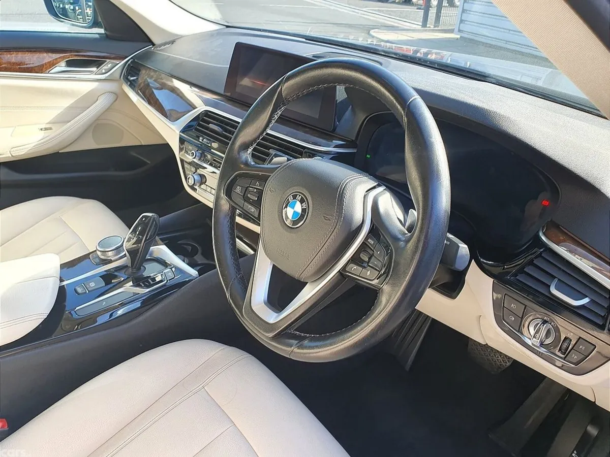 BMW 5-Series Saloon, Diesel, 2019, Blue