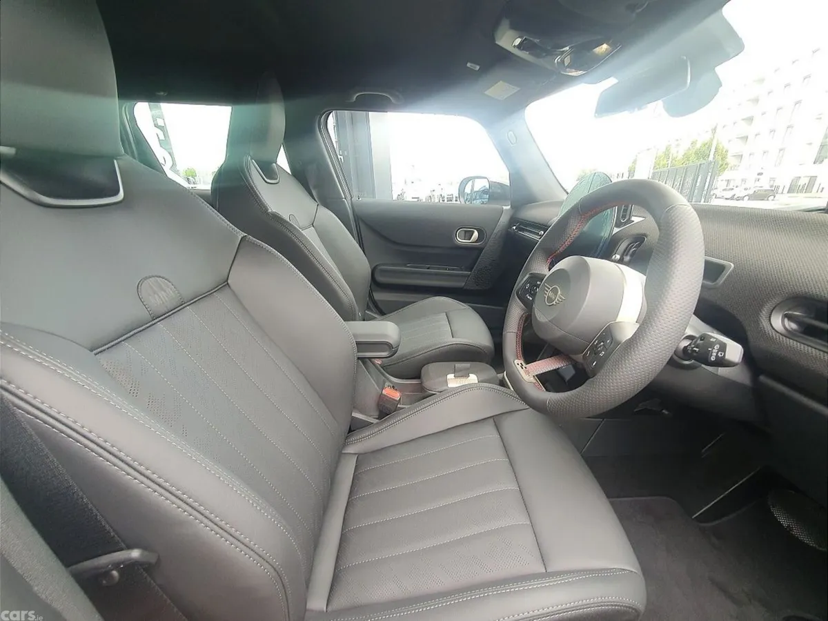Mini Cooper Hatchback, Petrol, 2026, Silver