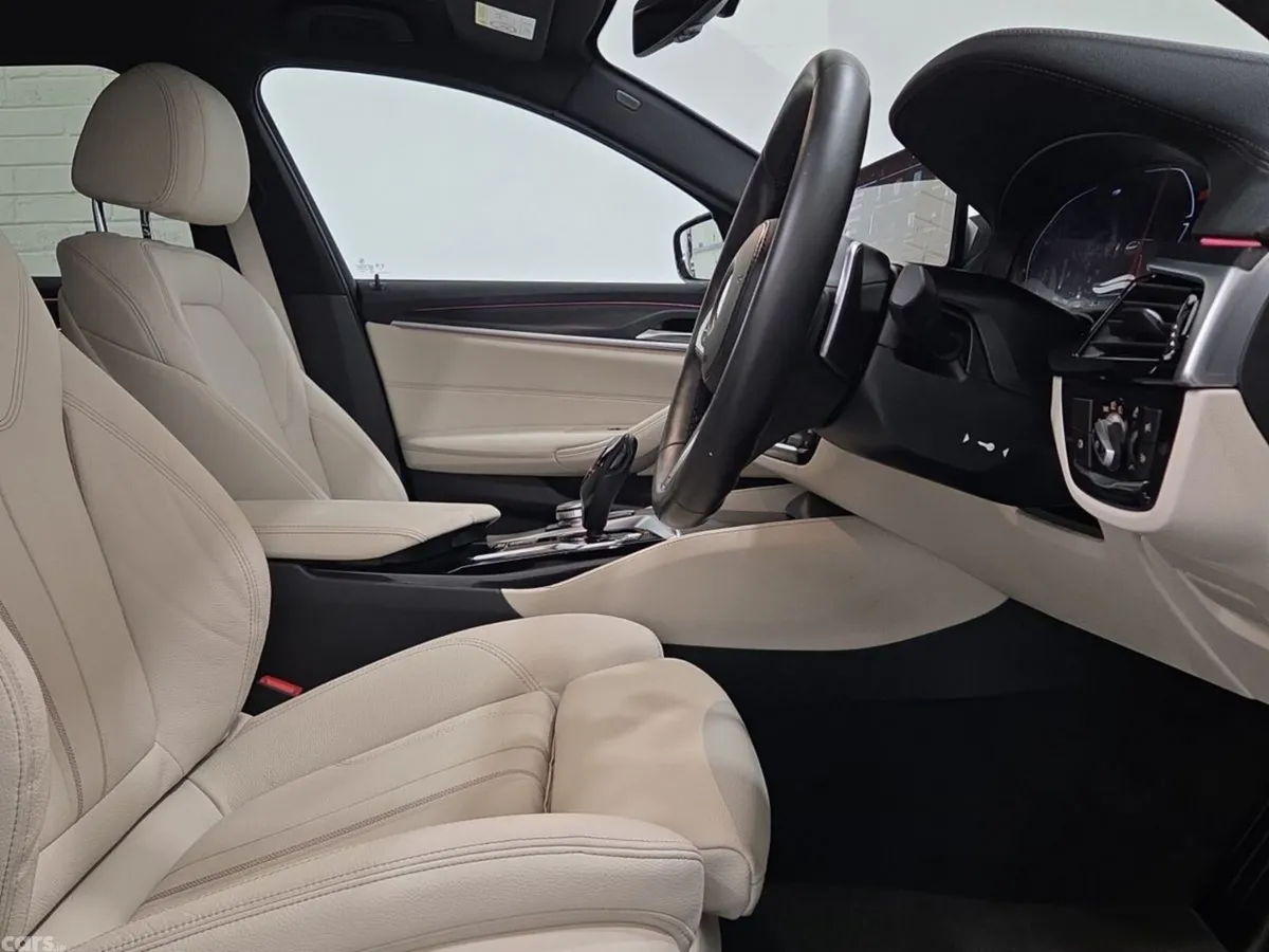 BMW 5-Series Estate, Diesel Hybrid, 2024, Blue
