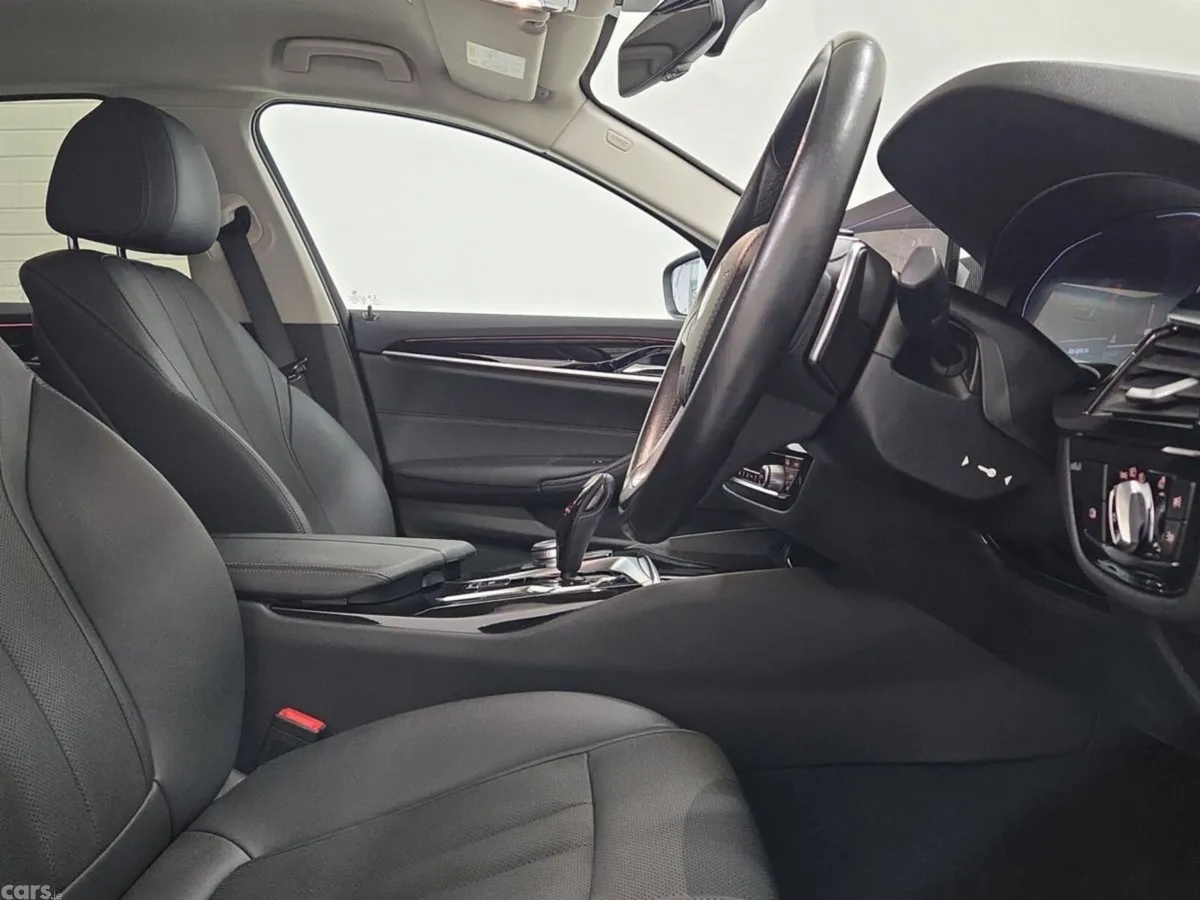 BMW 5-Series Saloon, Diesel Hybrid, 2022, Black