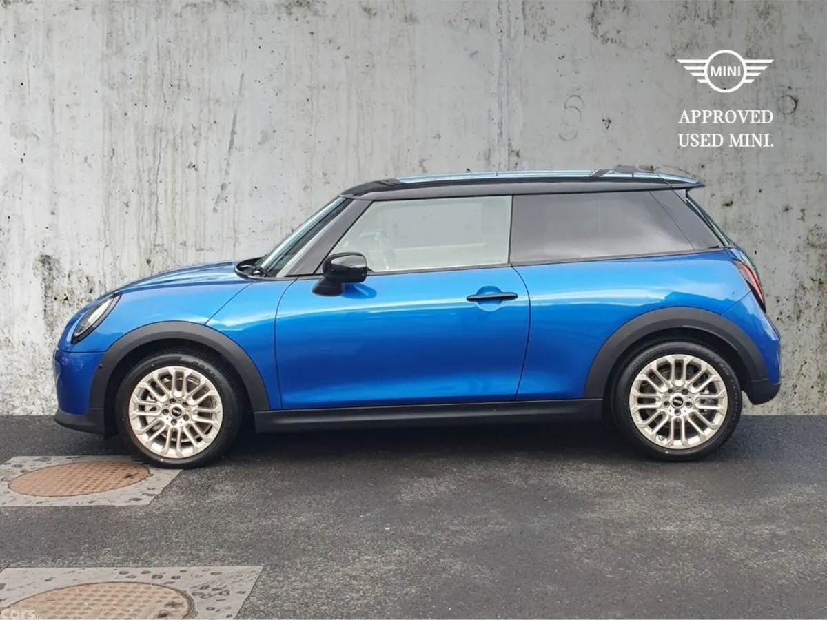 Mini Cooper Hatchback, Petrol, 2026, Blue