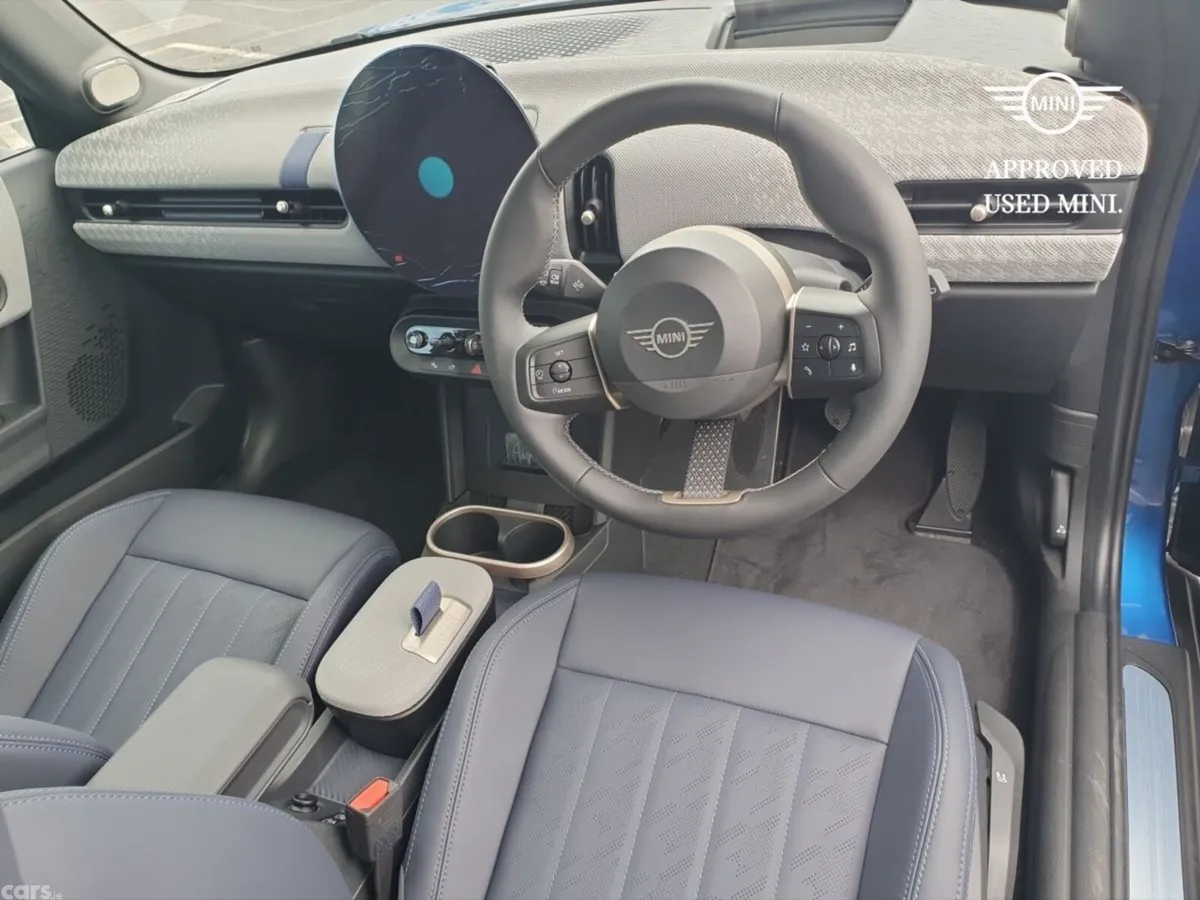 Mini Cooper Hatchback, Petrol, 2026, Blue