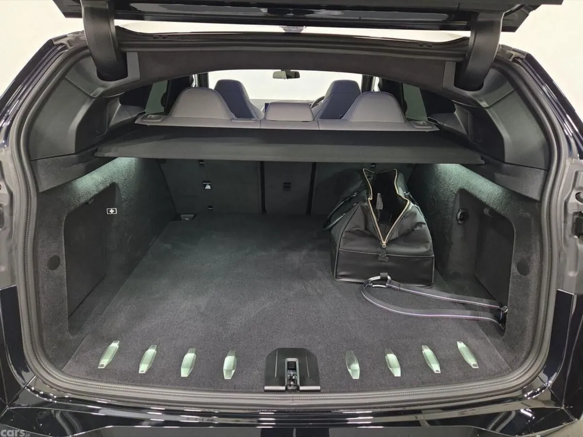 BMW XM SUV, Petrol Plug-in Hybrid, 2026, Black