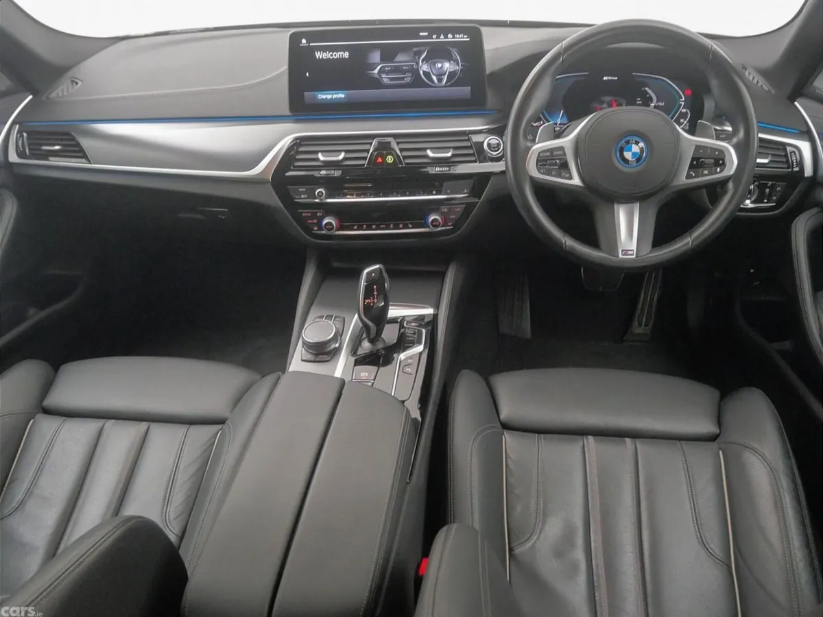 BMW 5-Series Saloon, Petrol Plug-in Hybrid, 2023, Black