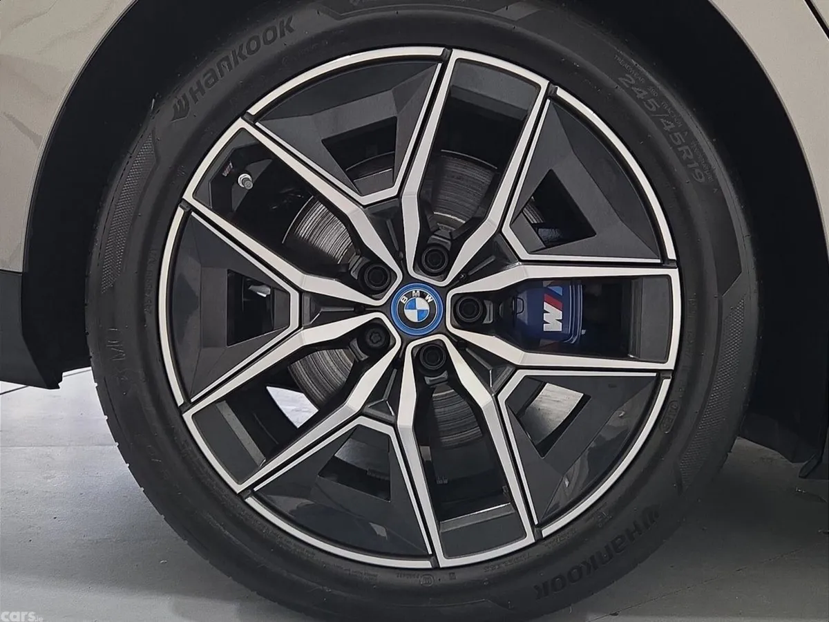 BMW 5-Series Saloon, Petrol Plug-in Hybrid, 2025, Grey