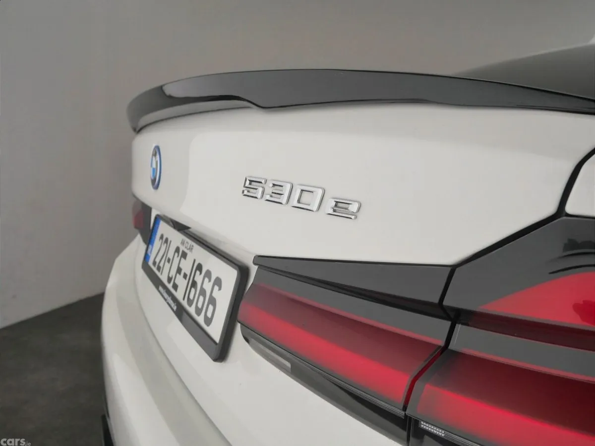BMW 5-Series Saloon, Petrol Plug-in Hybrid, 2022, White