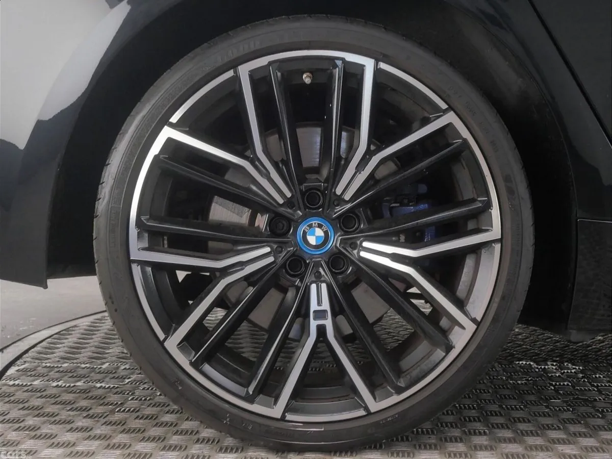 BMW 5-Series Saloon, Petrol Plug-in Hybrid, 2023, Black