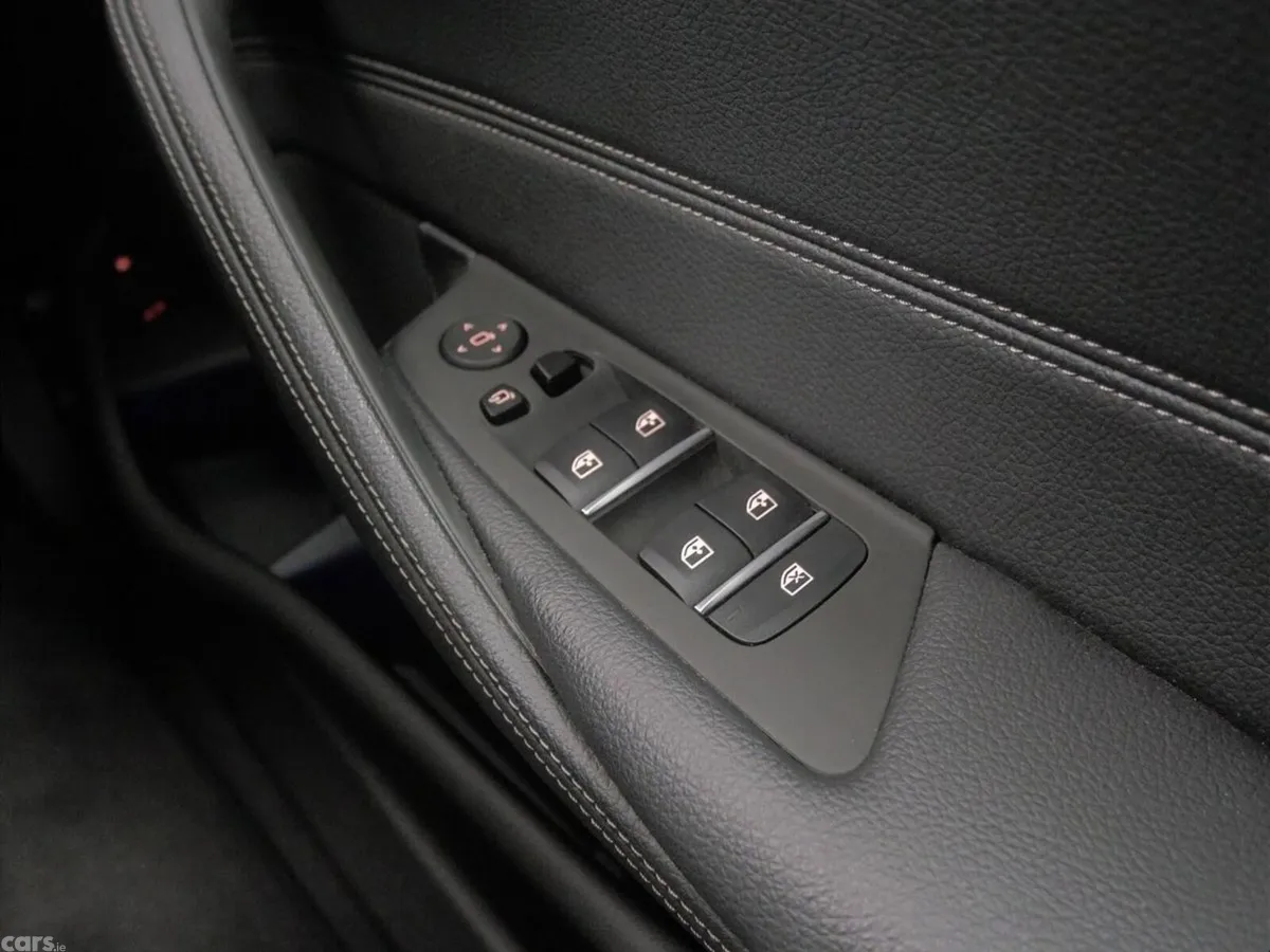 BMW 5-Series Saloon, Petrol Plug-in Hybrid, 2023, Black