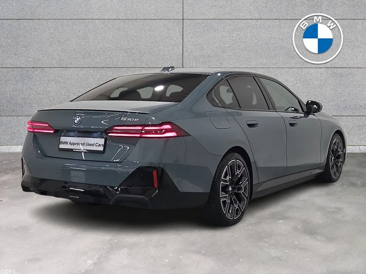 BMW 5-Series Saloon, Petrol Plug-in Hybrid, 2025, Green