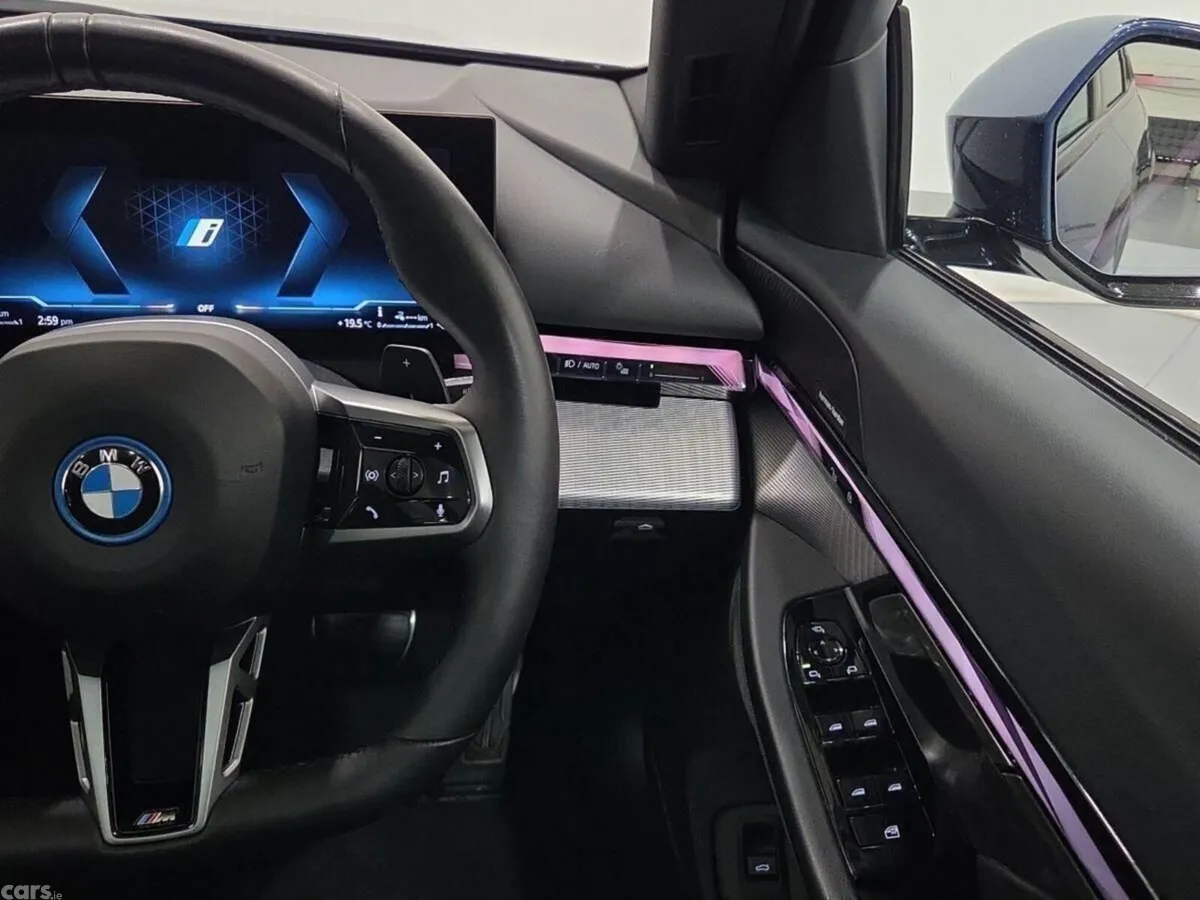 BMW 5-Series Saloon, Petrol Plug-in Hybrid, 2025, Blue