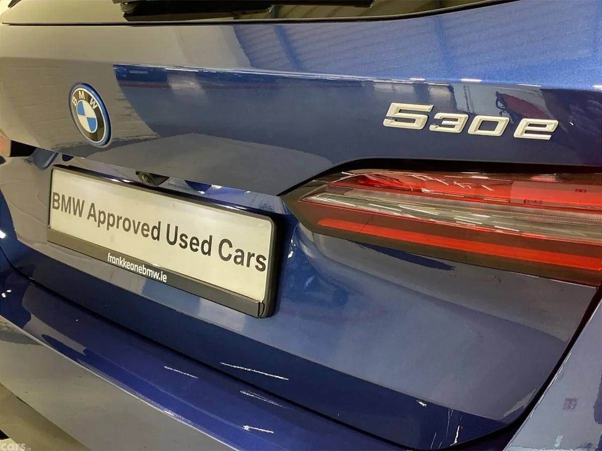 BMW 5-Series Estate, Petrol Plug-in Hybrid, 2025, Blue
