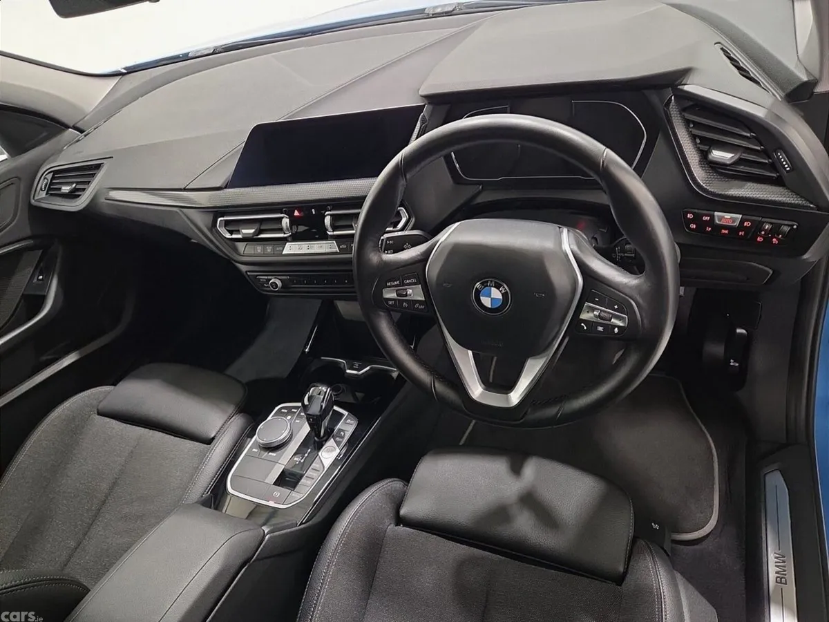BMW 1-Series Hatchback, Diesel, 2021, Blue