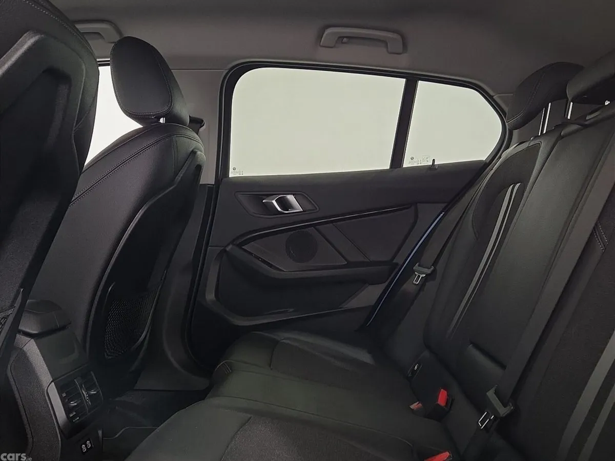 BMW 1-Series Hatchback, Diesel, 2021, Blue